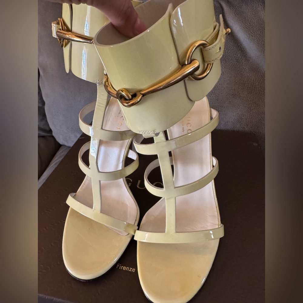 Elegant Women's Strappy Sandals